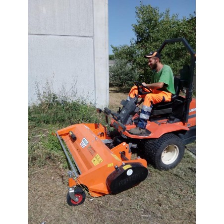 Front mounted mower PERUZZO TEG SPECIAL 1600 agricultural tractor KUBOTA F3560 | Newgardenstore.eu