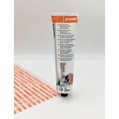 High-quality grease for STIHL SUPERLUB FS gears in various sizes | Newgardenstore.eu