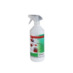 Concentrated multipurpose degreasing detergent for garden machinery various formats