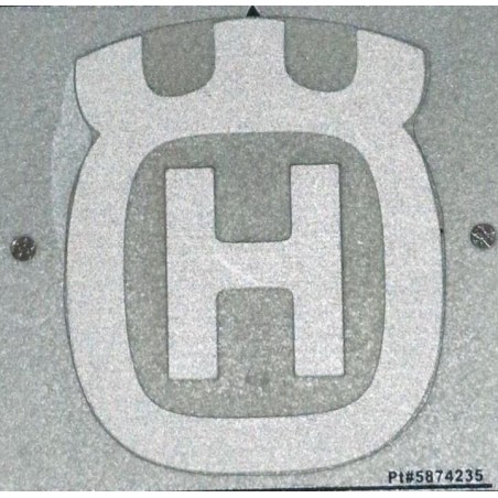 HUSQVARNA-LOGO 587423501 ORIGINAL HUSQVARNA | Newgardenstore.eu