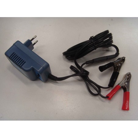 Chargeur de batterie plomb-acide H-TRONIC AL800 pour tracteur de pelouse pour 2 - 6 - 12V batteries