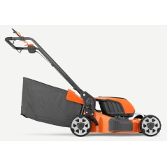 HUSQVARNA LC 251iS 36V self-propelled cordless lawn mower cutting width 51 cm | Newgardenstore.eu