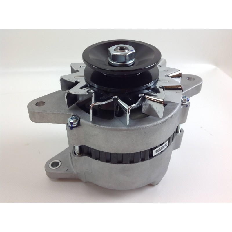 Alternador compatible con motor KUBOTA V1501 - VT1502