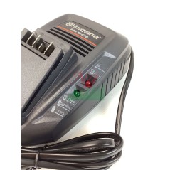 Chargeur de batterie HUSQVARNA ASPIRE P4A 18-C70 avec LED de charge | Newgardenstore.eu