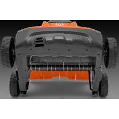 Escarificador de césped a batería HUSQVARNA S138i, ancho de trabajo 37,5 cm | Newgardenstore.eu
