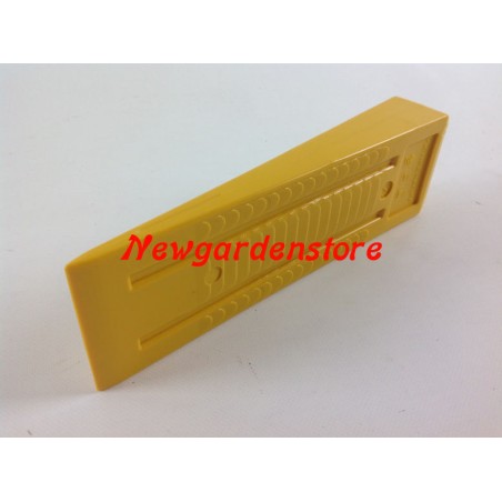 Timber splitting wedge for tree felling with chainsaw nylon resistant | Newgardenstore.eu