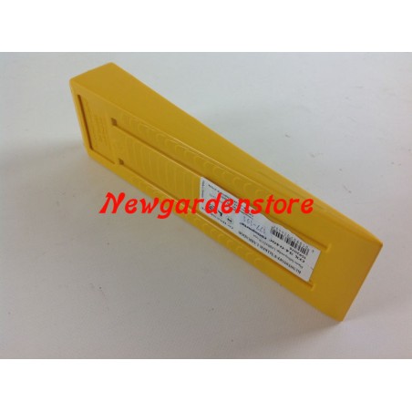 Timber splitting wedge for tree felling with chainsaw nylon resistant