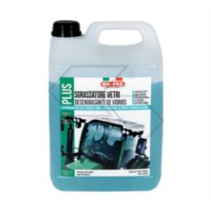Glass and cabin interior cleaner for tractors or work machines A01785