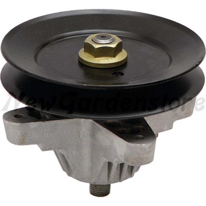 Blade holder hub for lawn tractor compatible MTD 618-0574C