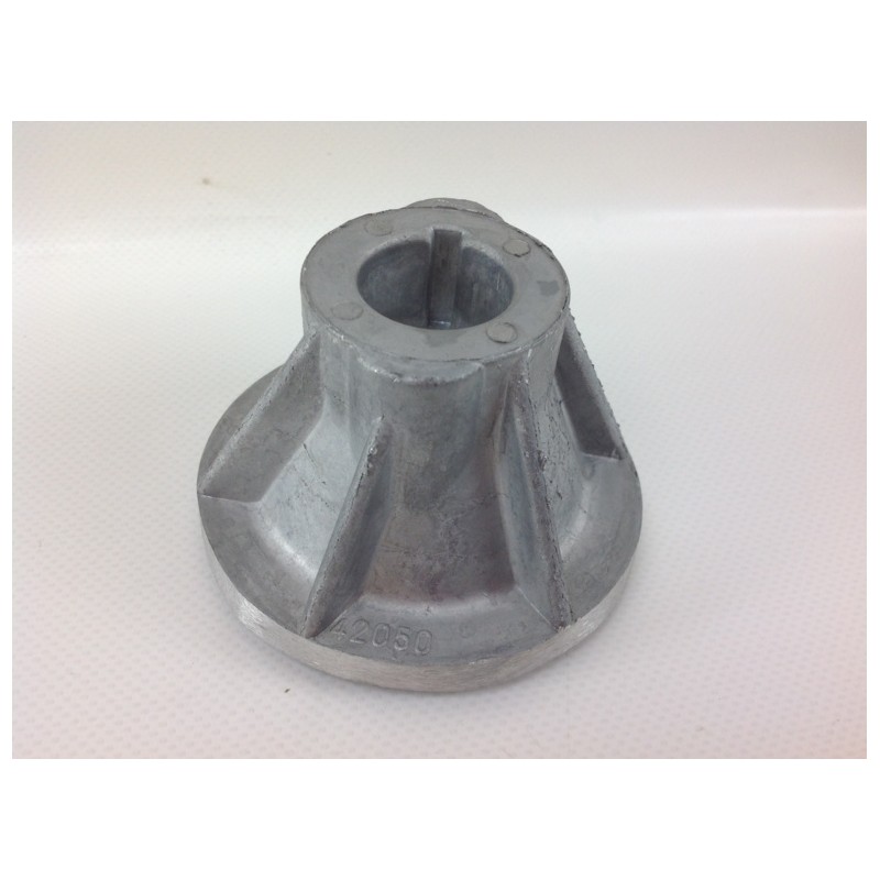 Cubo soporte cuchilla para tractor cortacésped AL KO CONCORD 531043 170045