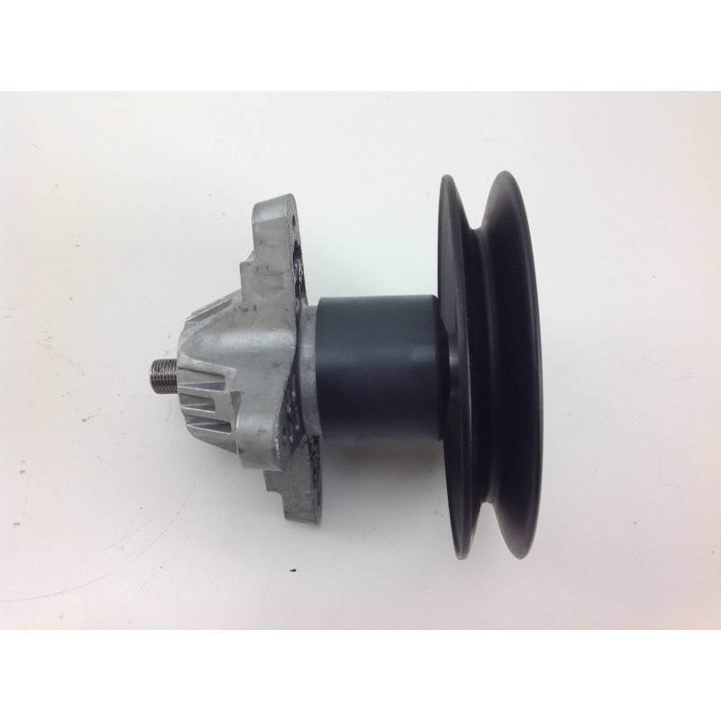 MTD ORIGINAL 918-04657 618-04654 blade support hub with shaft pulley