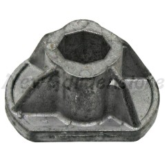 Lawn tractor blade support hub compatible with CASTELGARDEN 13270703