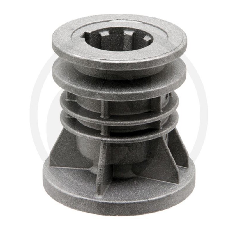 Lawn tractor mower blade support hub compatible CASTELGARDEN 13289588