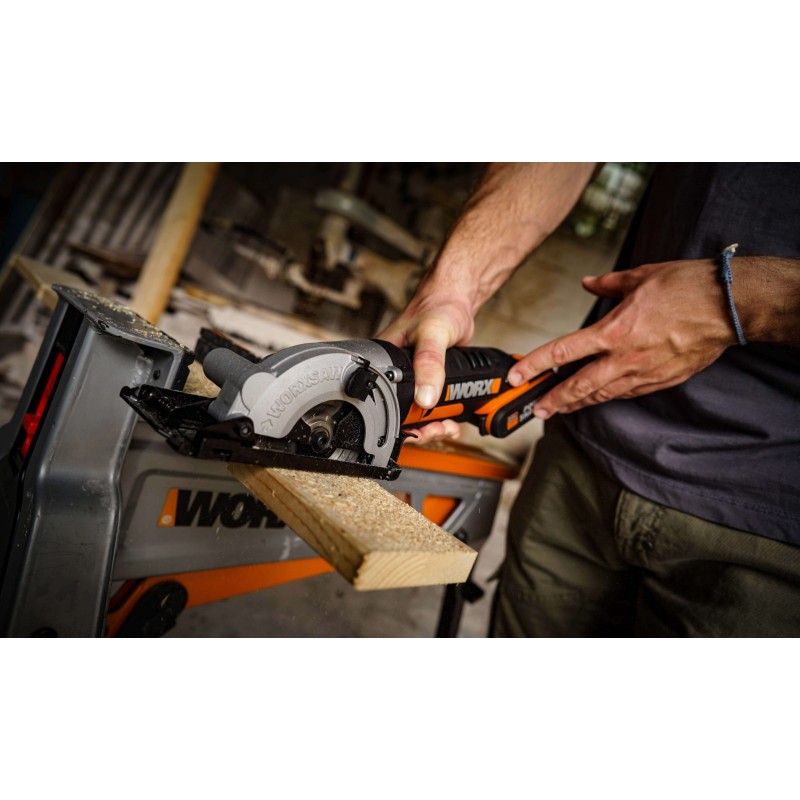 WORX WX527.2 20V compact circular saw with 2 Ah battery quick cha