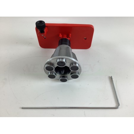 Static and dynamic balancer for mower blade sharpening